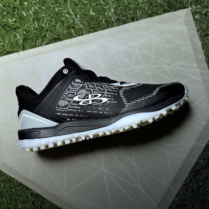 Baseball mid hot sale turf shoes